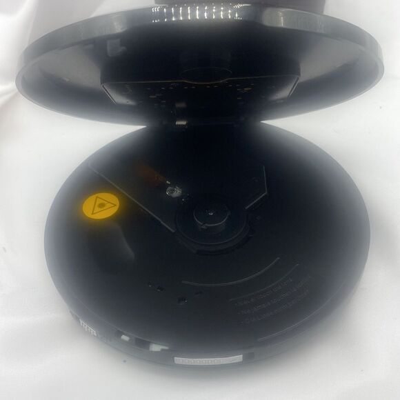 INSIGNIA COMPACT DISC (CD) AUDIO PLAYER - Picture 6 of 12